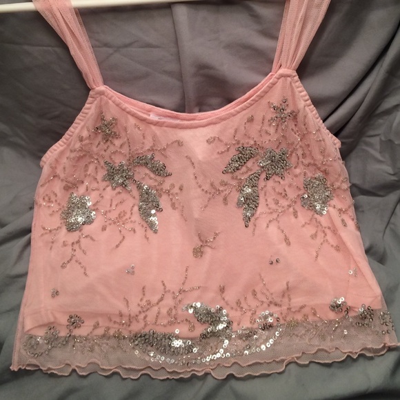 NEW🌟 pink crop top