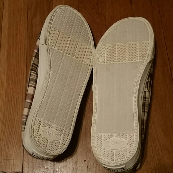 Shoes - Picture 2 of 3