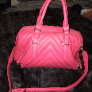 💋SOLD💋 coral Charming Charlie's purse