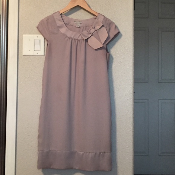 Very sweet gray shift dress