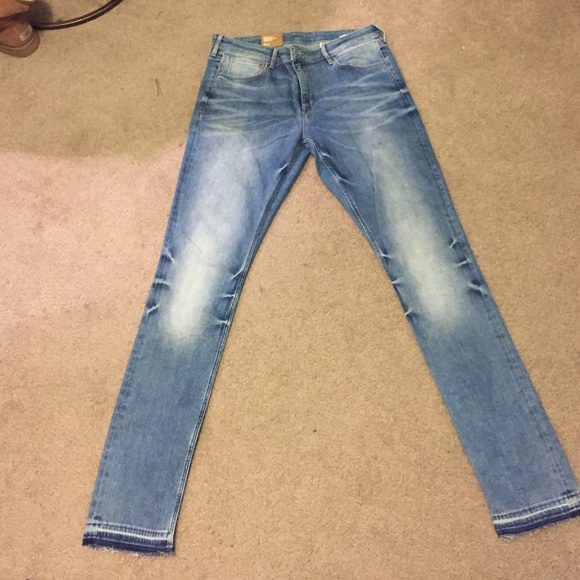 Brand SPANKING new H&M Jeans