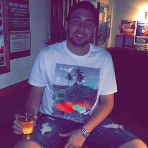 Meet your Posher, Carlos