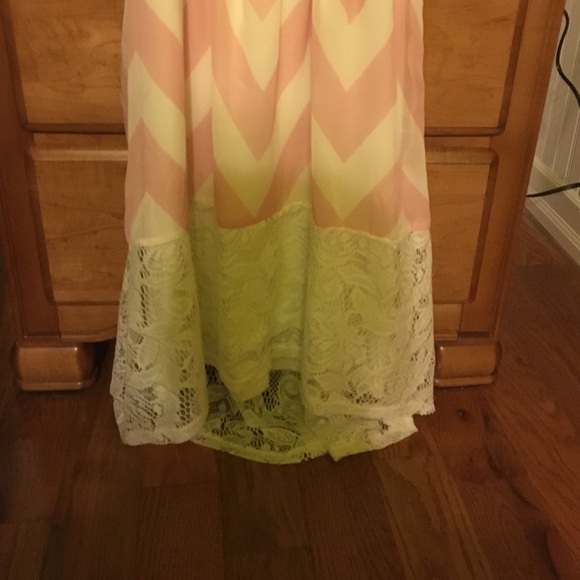 Pink and White Chevron Dress with Lace - Picture 3 of 3