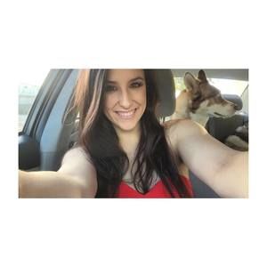 Meet your Posher, Alexis