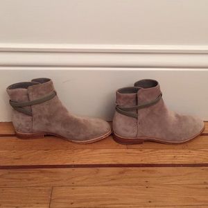 Worn once! Joie suede booties in grey!
