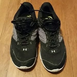 Women's tennis shoea