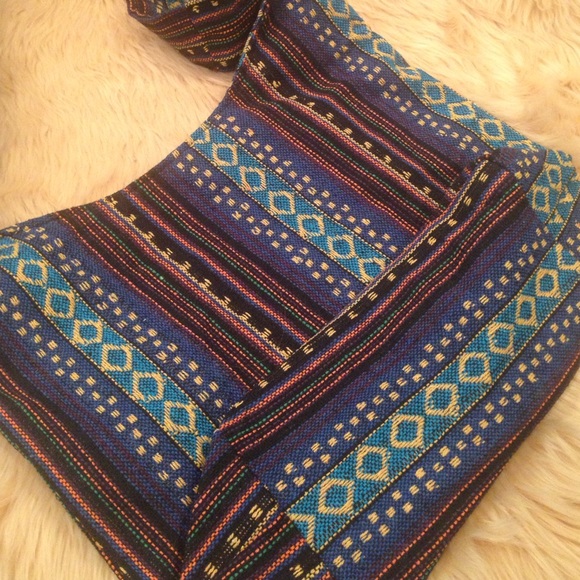 Tribal Print Crossbody Bag - Picture 3 of 4