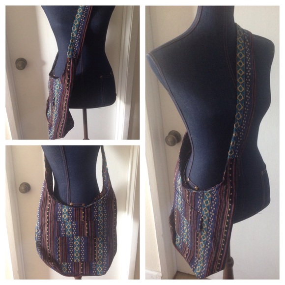 Tribal Print Crossbody Bag - Picture 4 of 4