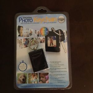 Digital photo keychain