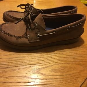 Speery shows in excellent condition