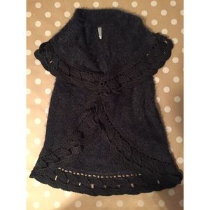 BRAND NEW sweater vest with knit detail