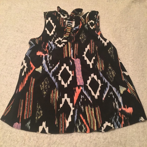 Black ikat top - Picture 2 of 2