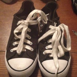 Black shoes that like Converse but not quite