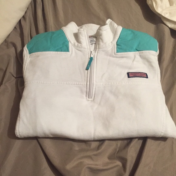 Vineyard vines shepherd size small