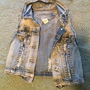 Light Jean with Cap Sleeves from Wet Seal