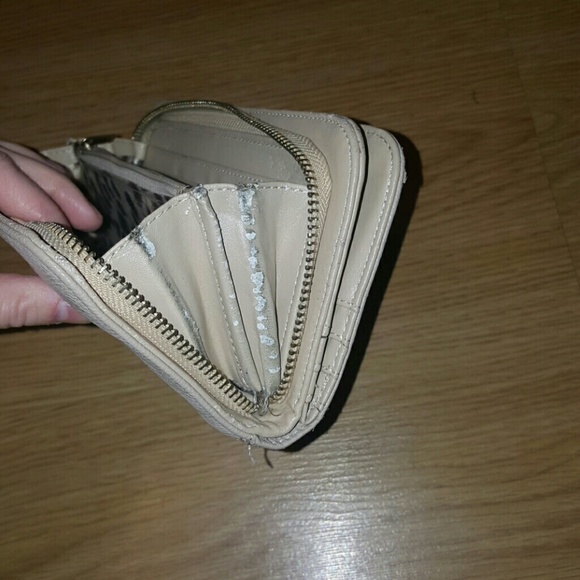 ❌SOLD❌Tan Wallet - Picture 4 of 4