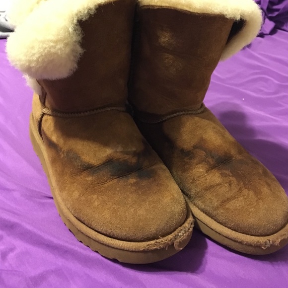 Tan Uggs