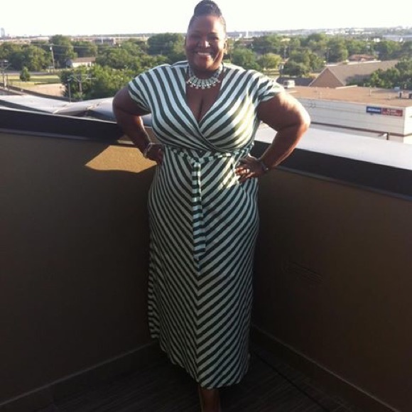 Meet your Posher, Clevetta - Picture 1 of 2