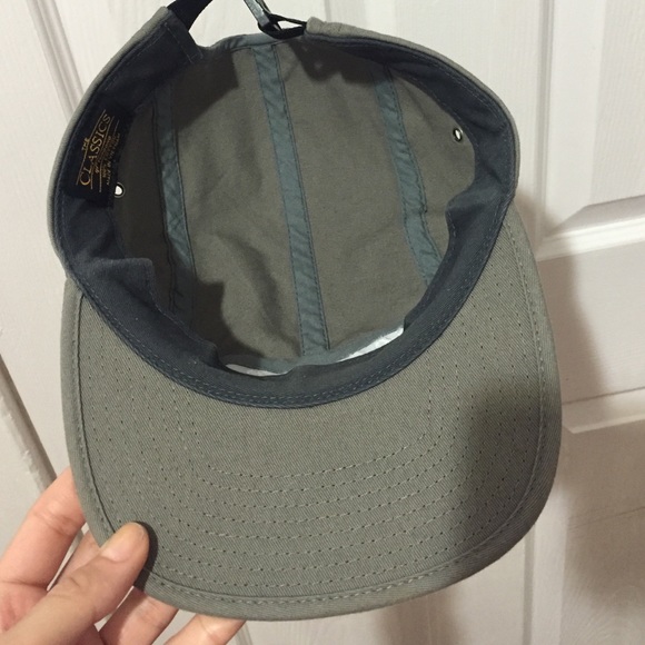 Snapback - Picture 3 of 3