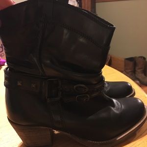 Steve Madden boots brand new