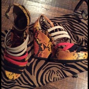 🎉 2/3 HOST PICK 🎉 Funky Carlos Santana Platforms