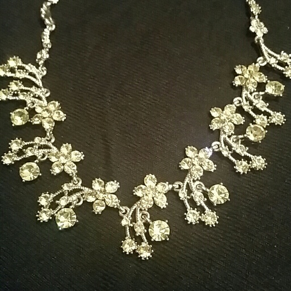 Necklace - Picture 4 of 4