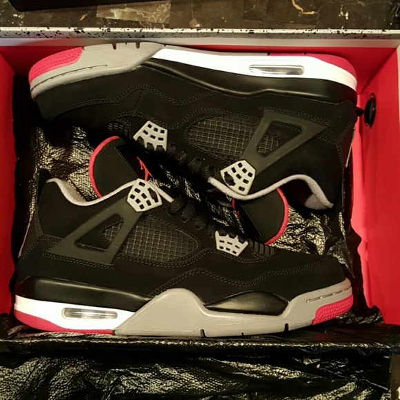 Jordan Retro 4 (Bred)