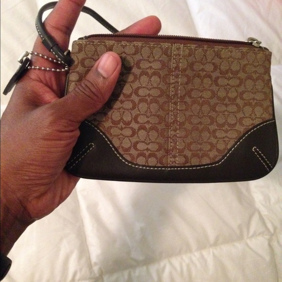 Brown signature C's Coach Wristlet - Picture 1 of 1