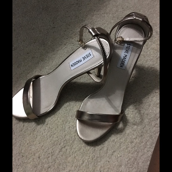 Sexy gold Steve Madden sandals. - Picture 2 of 3