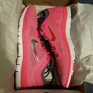 NEW Nike free 5.0 TR fit 4