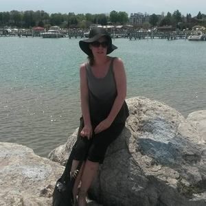 Meet your Posher, Danielle