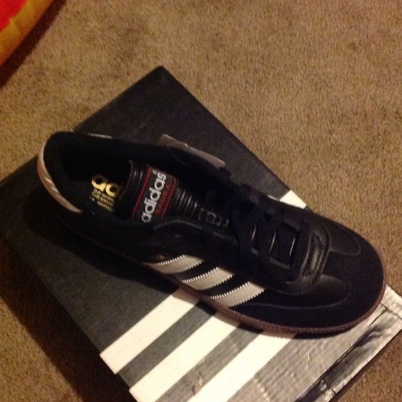🚫SOLD🚫Samba Classic J Adidas