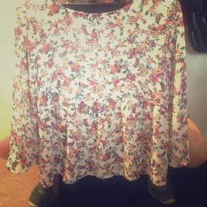 Floral pattern loose fitted top
