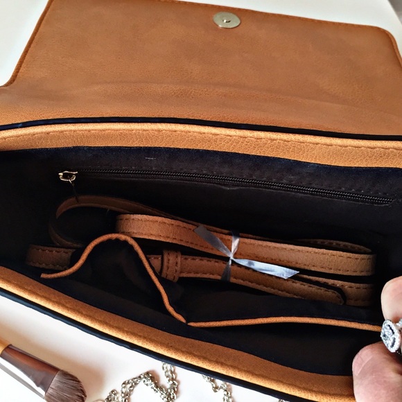 ❗️🚫SOLD❗️Riveting Rodeo Handbag - Picture 4 of 4
