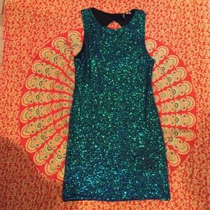 👗Sparkly H&M turquoise dress