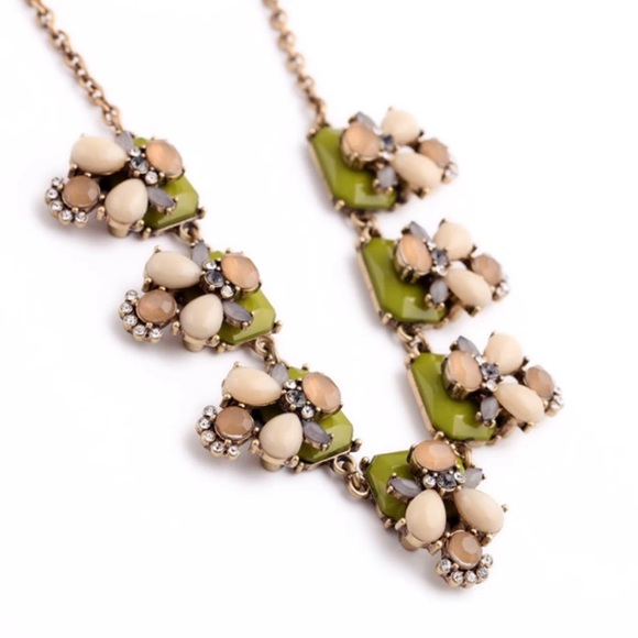 Classic Statement Necklace - Picture 3 of 4