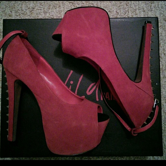 Wild Pair Alaina 2 WP Platform Pump in Red