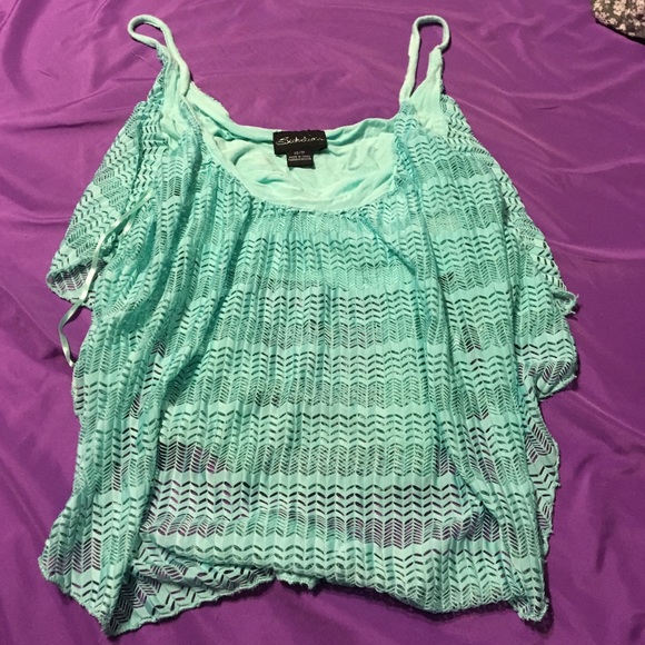 Flowy crop top