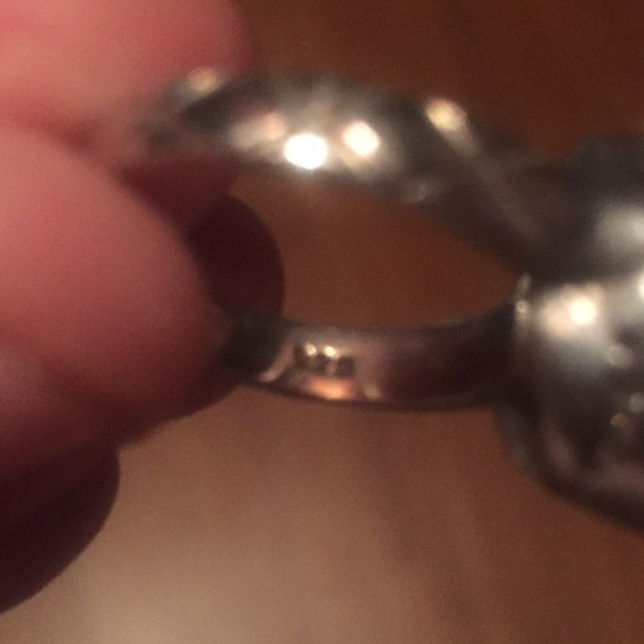 Ring - Picture 3 of 4