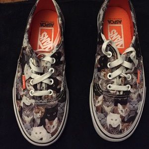 Classic Vans cat sneakers