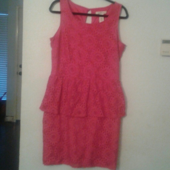 Pink stretch lace peplum dress