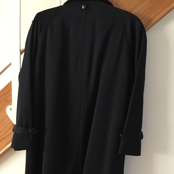 Coat - Picture 2 of 4