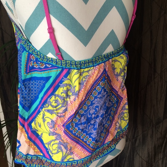 Flowy top - Picture 2 of 4