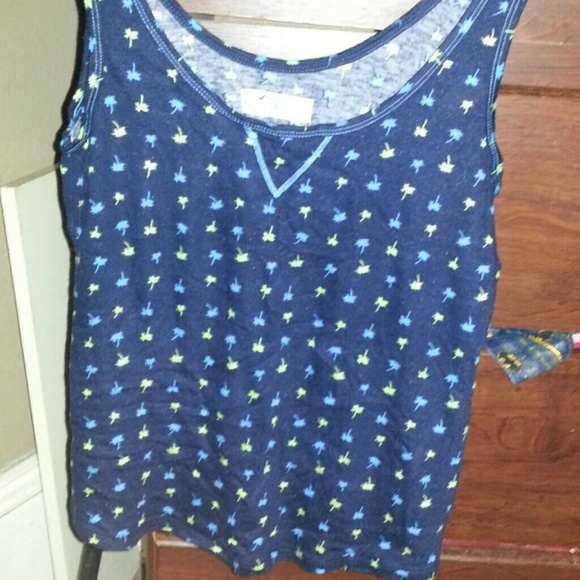 Top - Picture 3 of 3