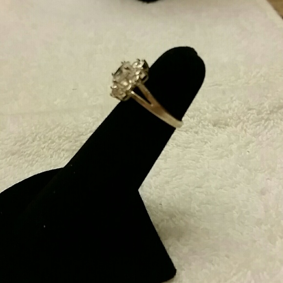 Ring - Picture 3 of 3