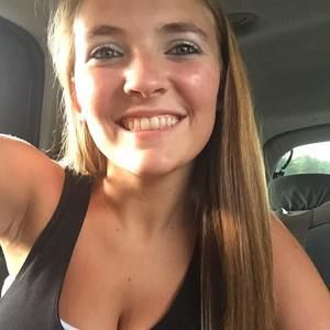 Meet your Posher, Lacey