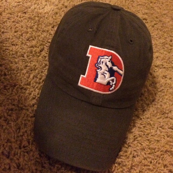 Meet your Posher, Dusti - Picture 1 of 1