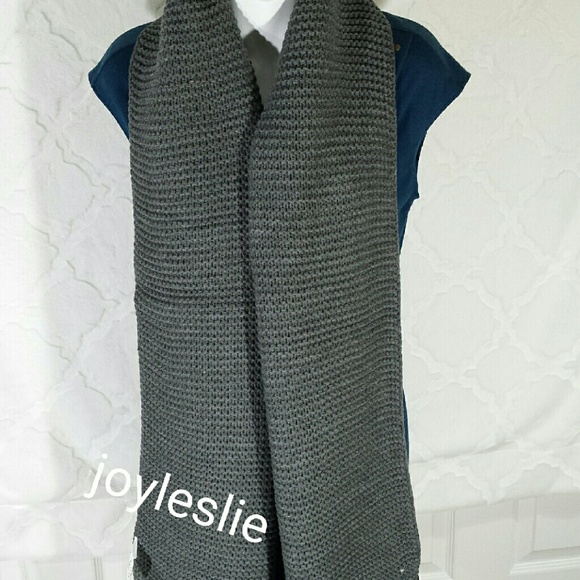 Gray long scarf