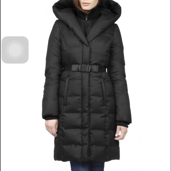 New. Never worn. Sofia & kyo Allan black down coat