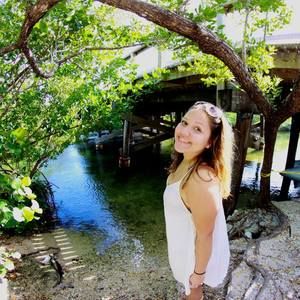 Meet your Posher, Juliana